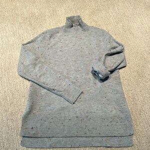 Light blue/multi turtleneck tunic sweater